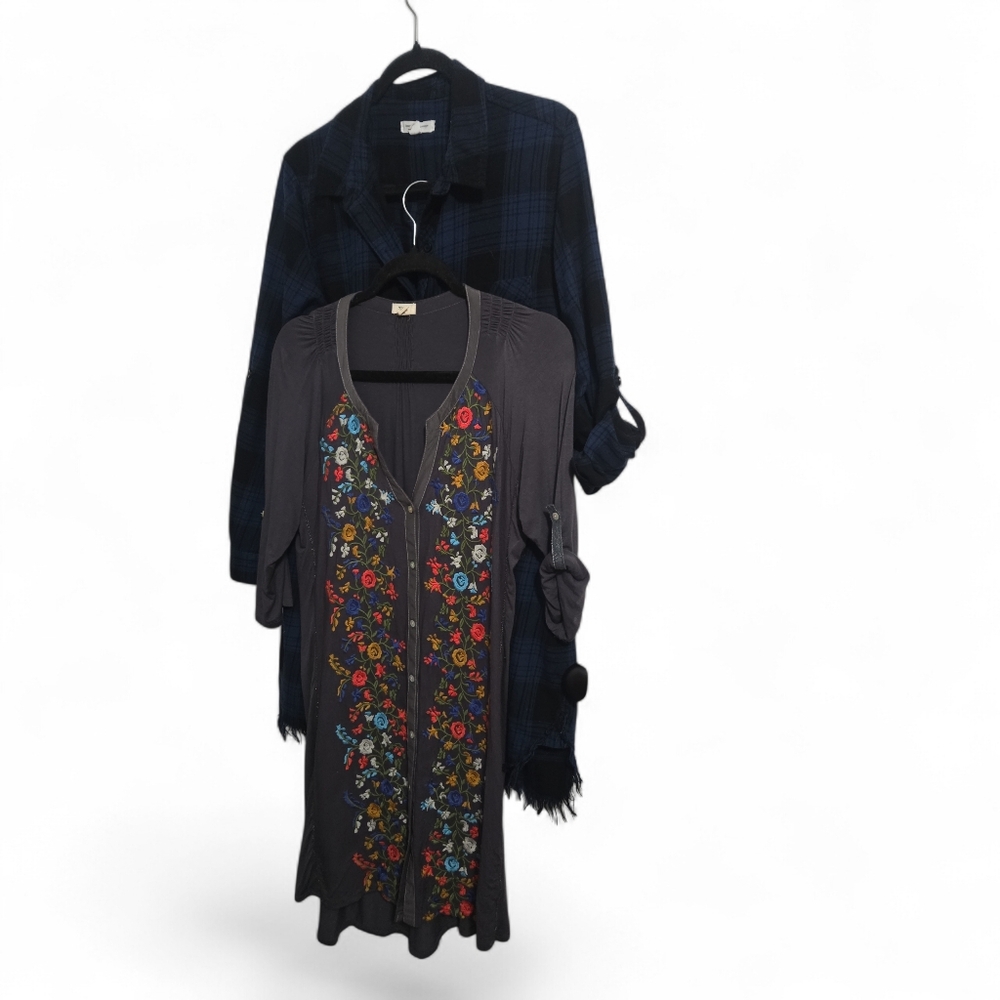 BEACHLUNCHLOUNGE & TINY - image 1